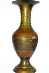 Продам бронзовую вазу пр-во Индии,  1970-80г,  высота 26 см